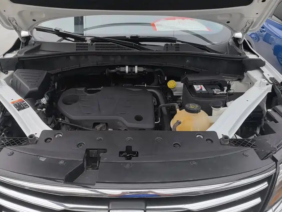 Roewe RX5 — миниатюра 10