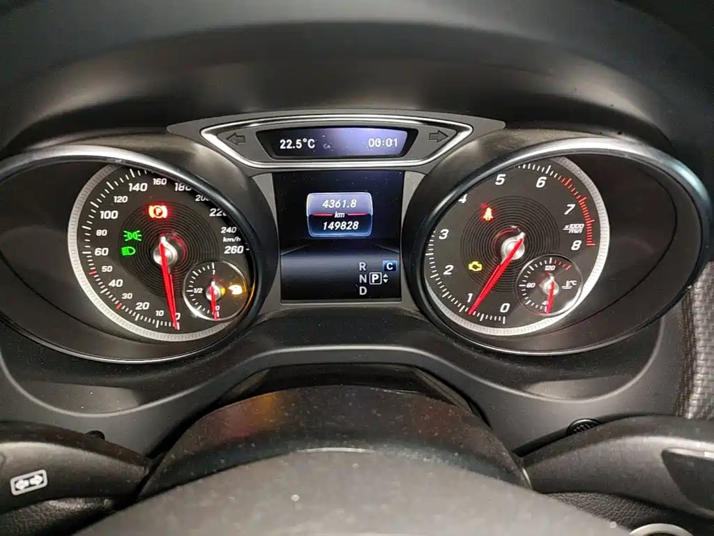Mercedes-Benz GLA — миниатюра 12