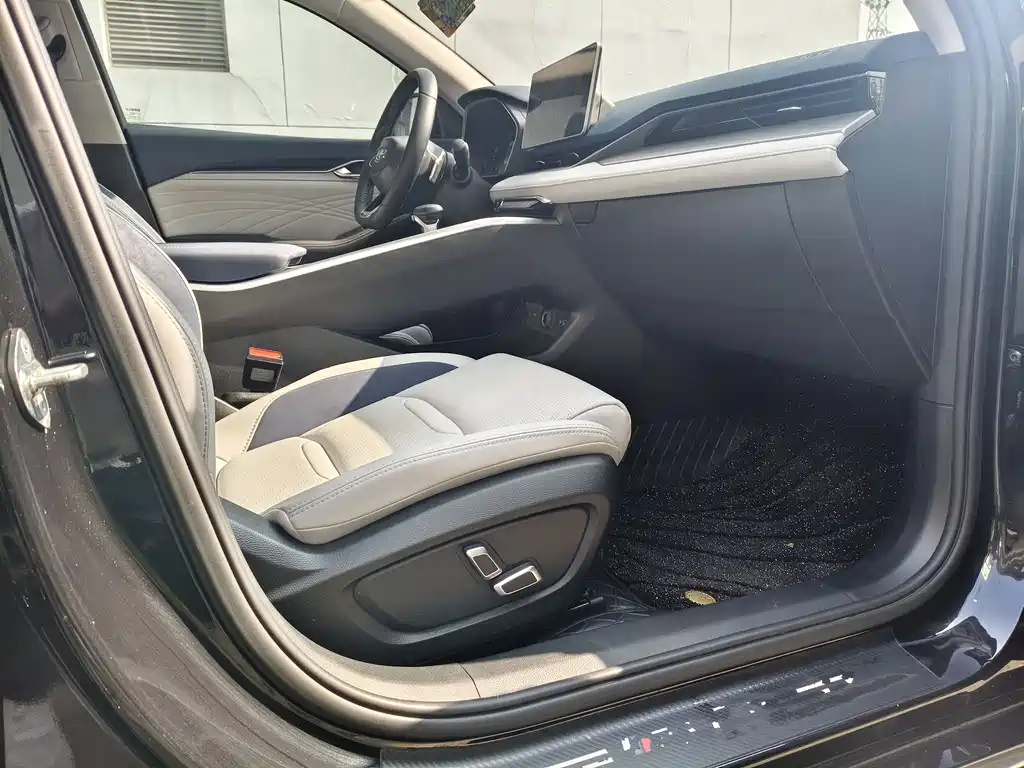 GEELY AUTOMOBILE XINGRUI