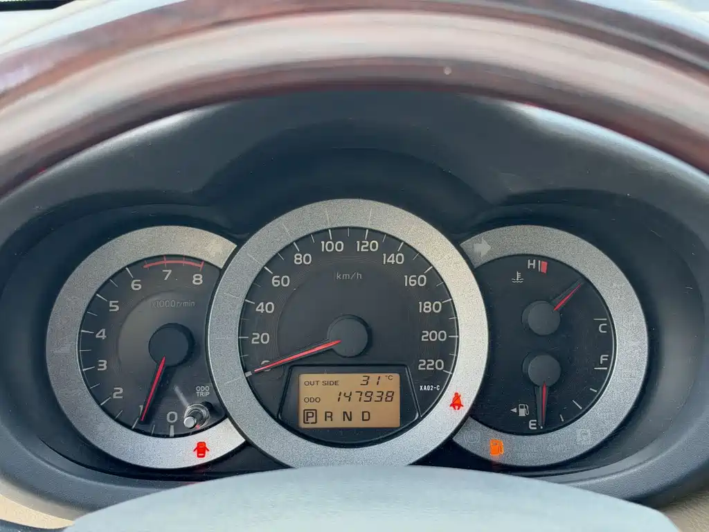 Toyota RAV4 — миниатюра 16