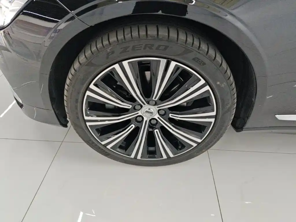 Volvo S90 — миниатюра 23