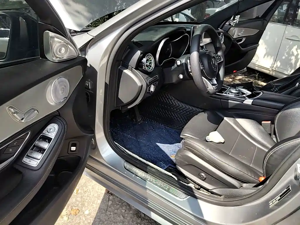 Mercedes-Benz C-Class — миниатюра 16