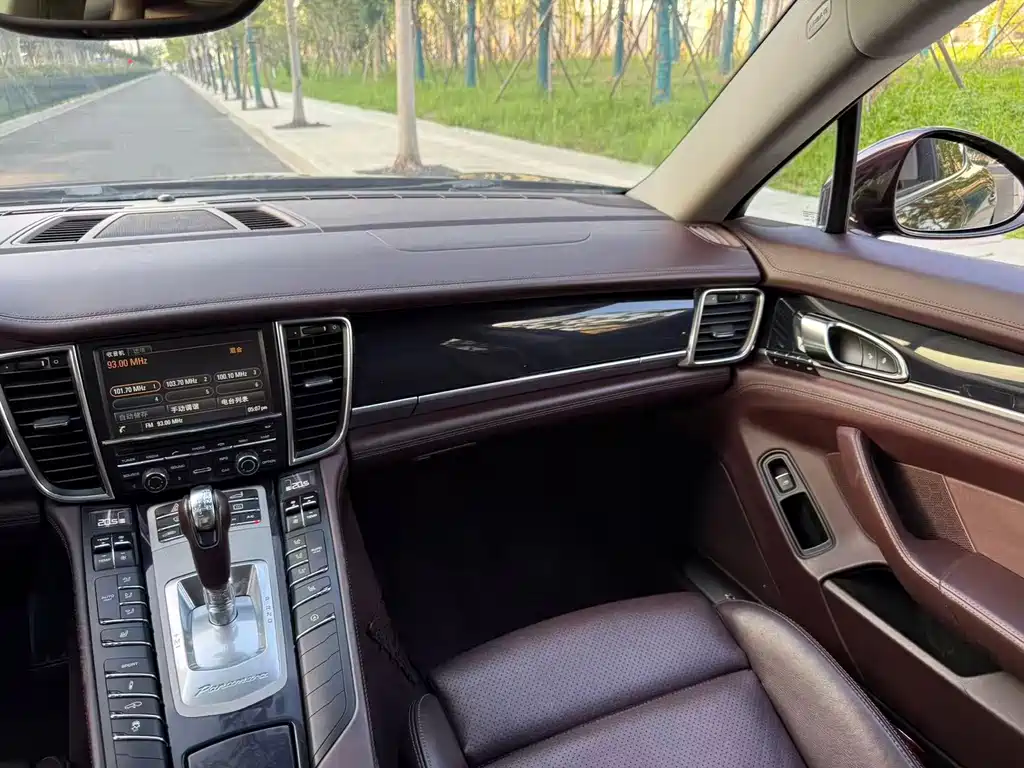 Porsche Panamera — миниатюра 13
