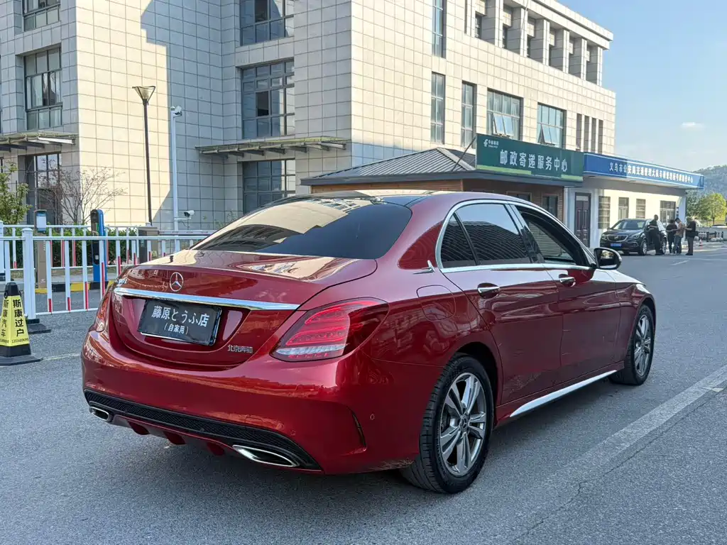 Mercedes-Benz C-Class — миниатюра 10