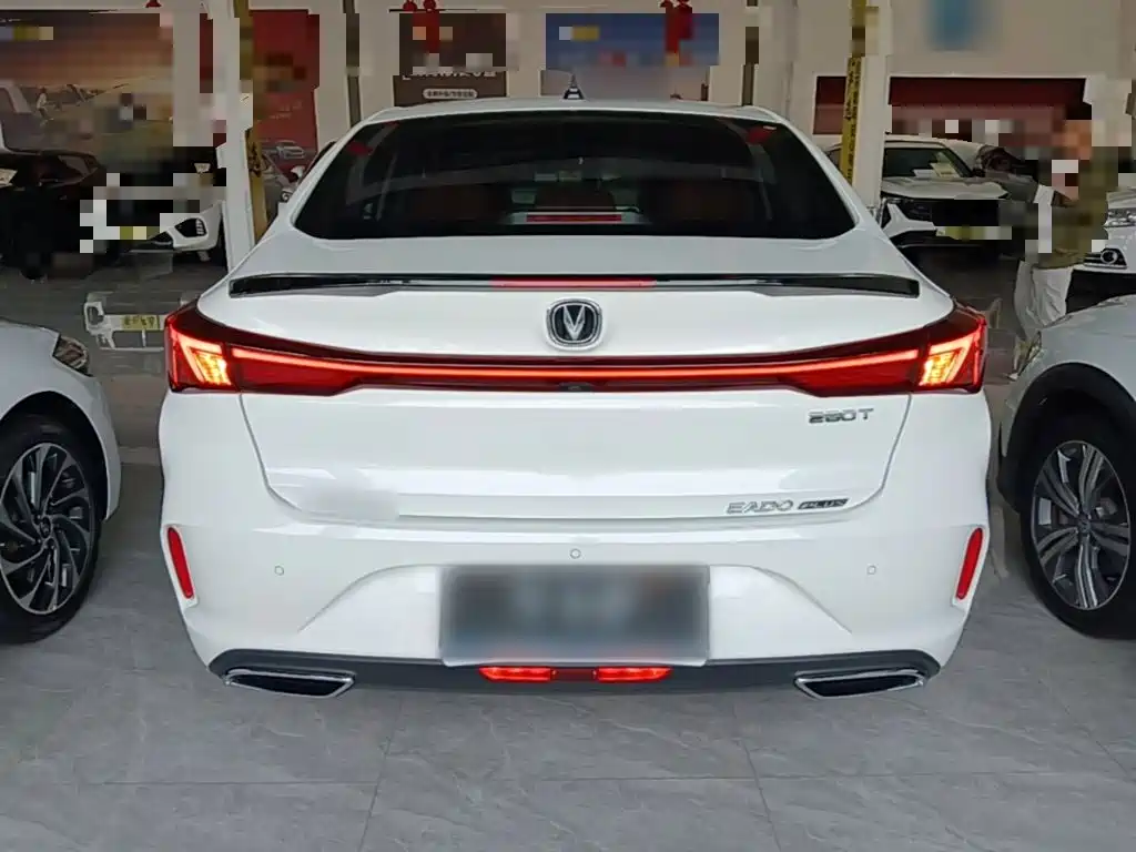 Changan Eado — миниатюра 6
