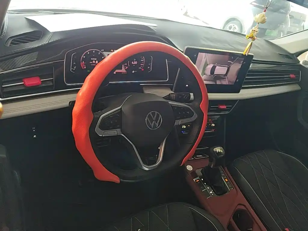 Volkswagen Tiguan L — миниатюра 10