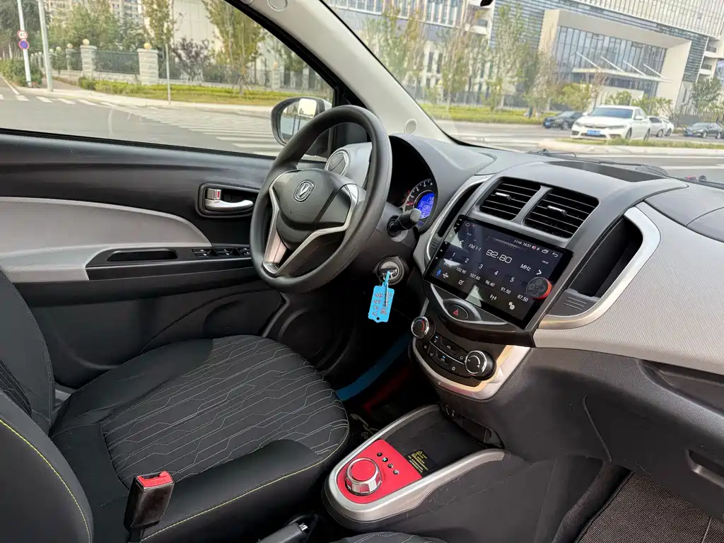 Changan Benben E-Star — миниатюра 13