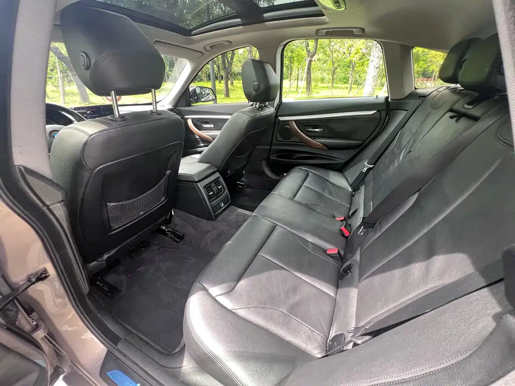 BMW 3 Series GT — миниатюра 9