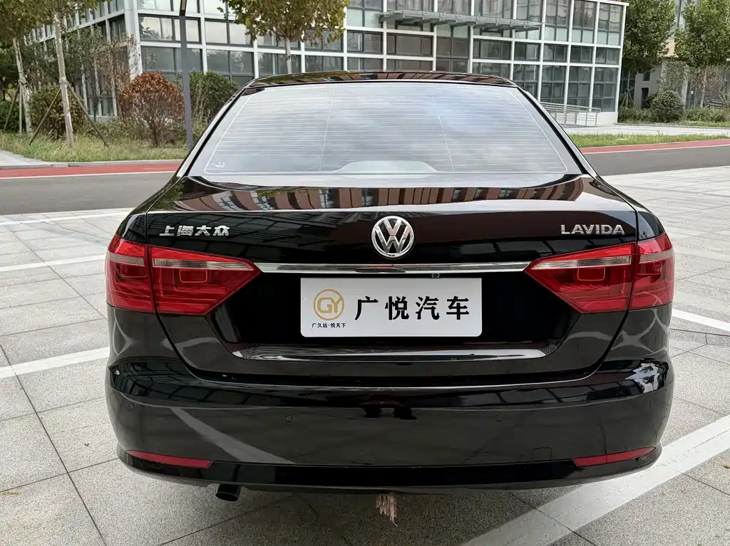 Volkswagen Lavida — миниатюра 8