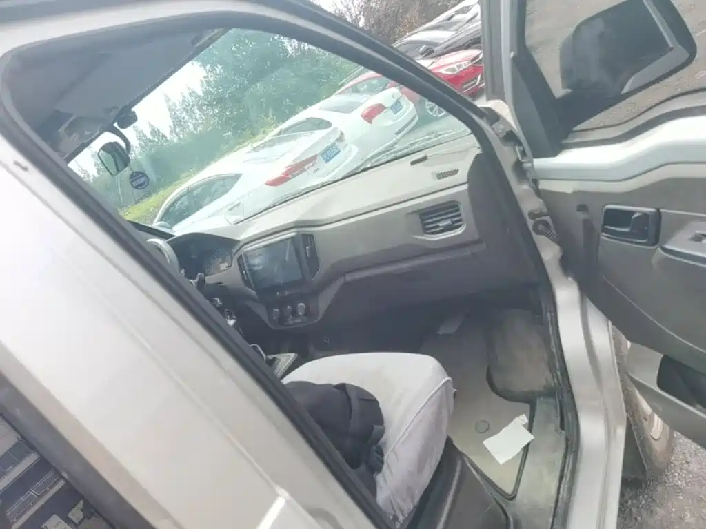Wuling Rongguang New Truck — миниатюра 9