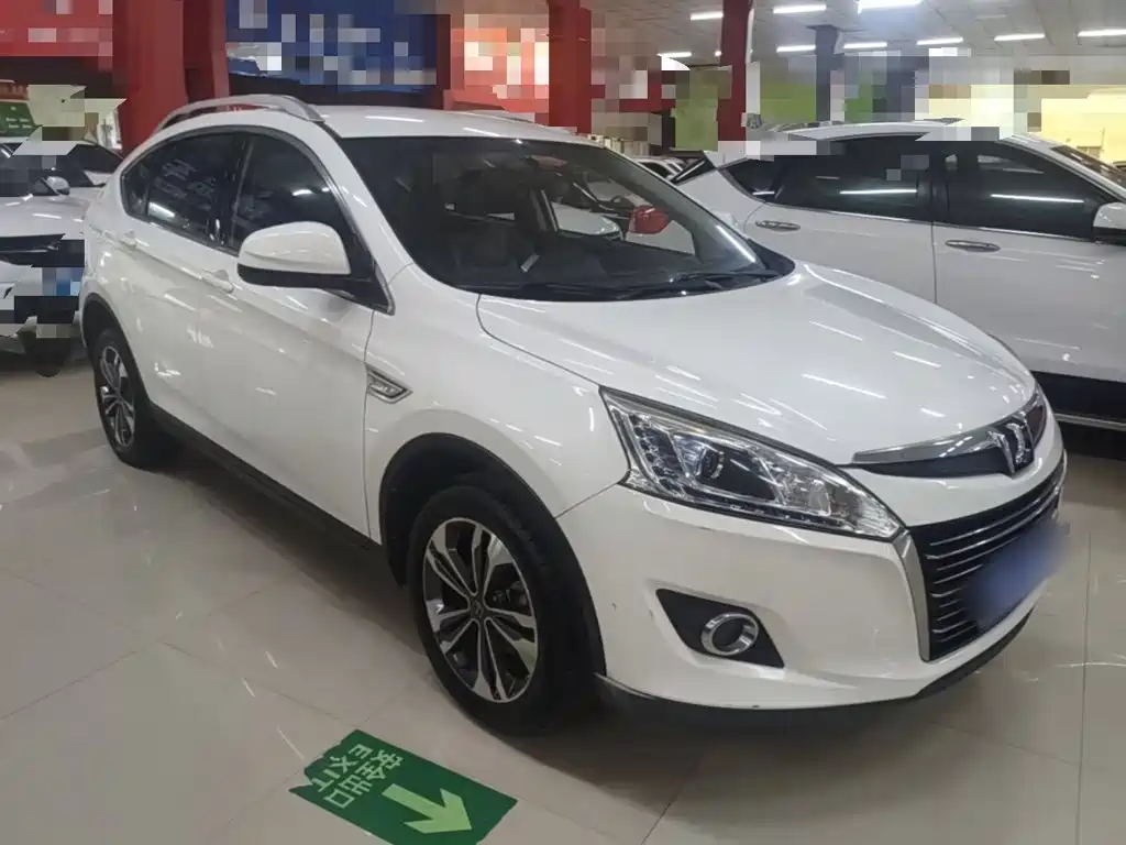 Luxgen U6 — миниатюра 4