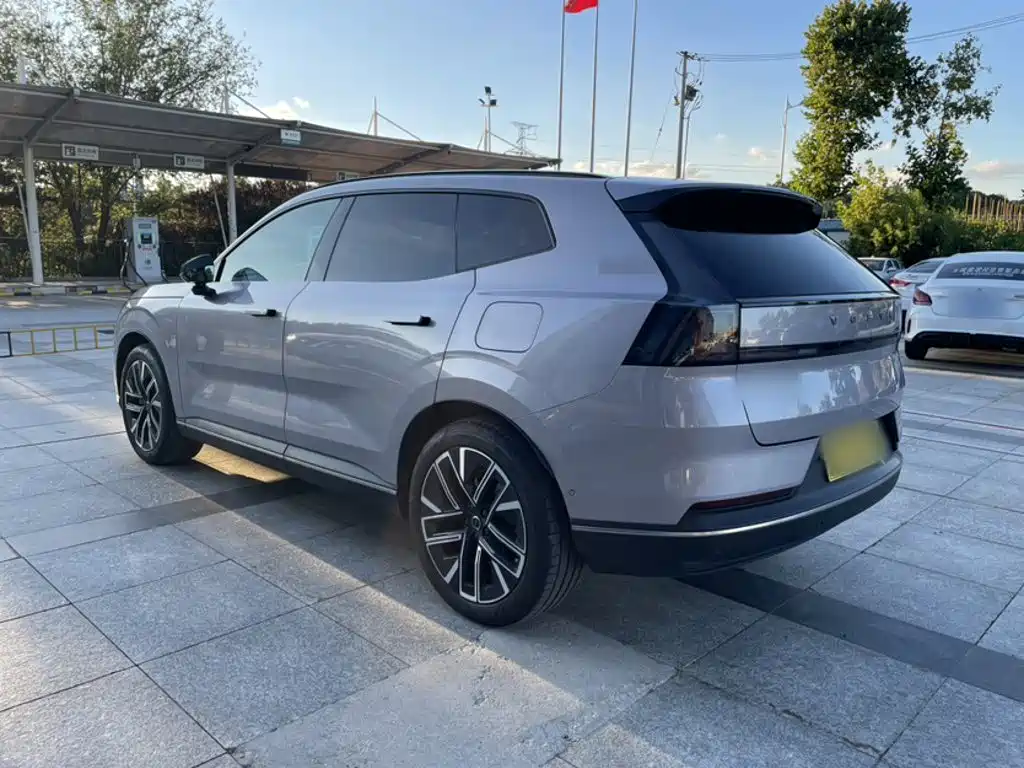 Volvo XC70 PHEV — миниатюра 5