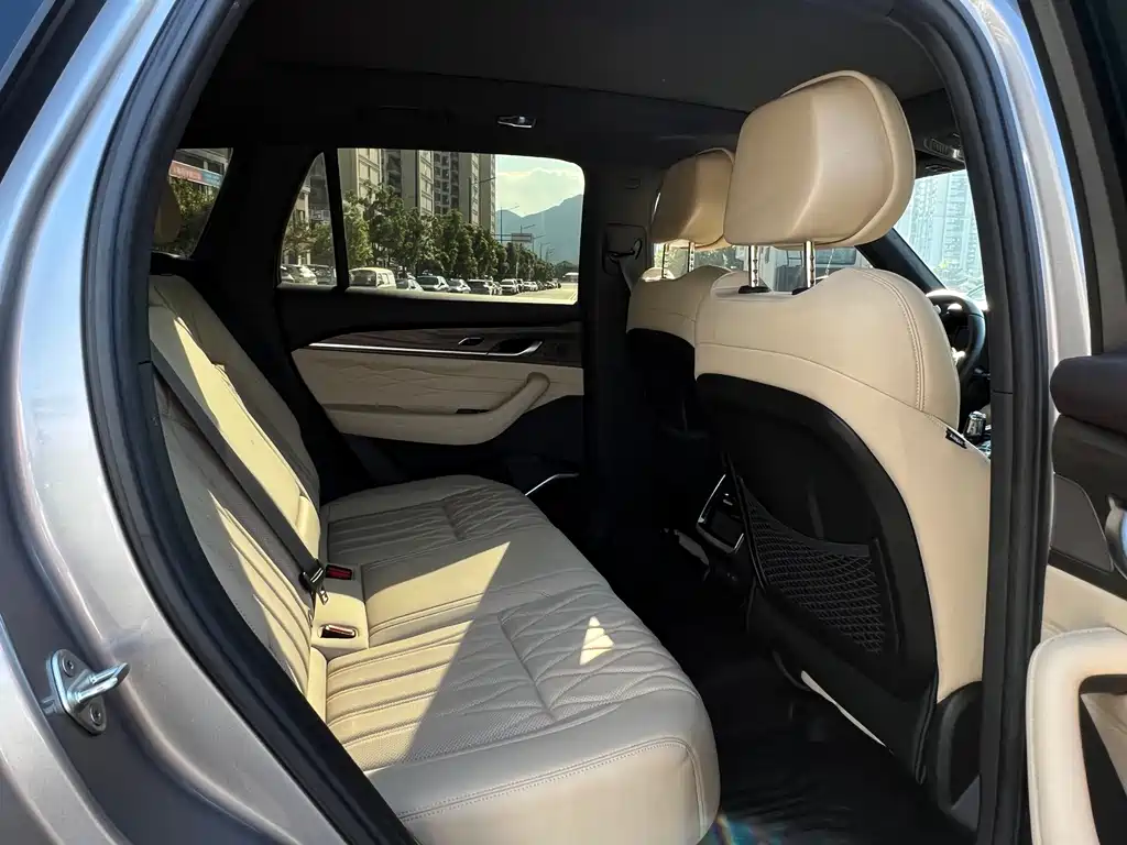 Geely Xingyue L — миниатюра 20