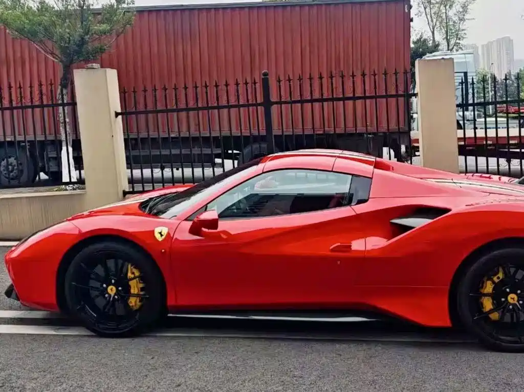Ferrari 488 — миниатюра 3