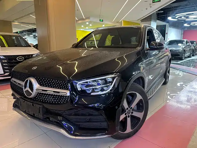 MERCEDES BENZ GLC