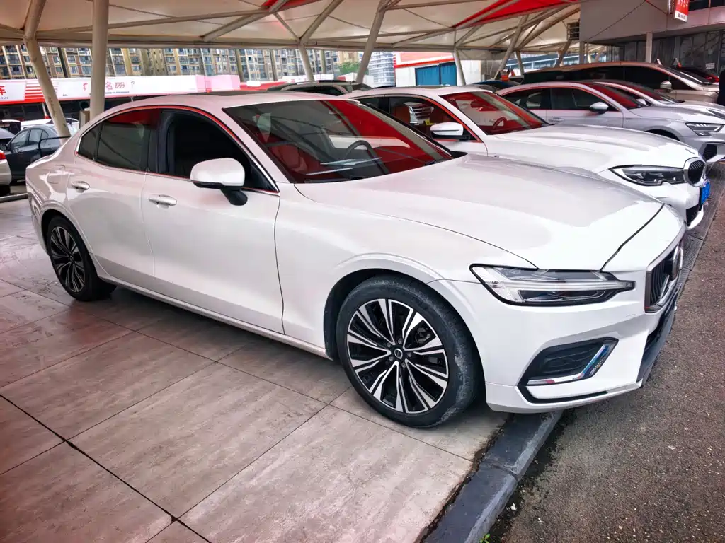 Volvo S60 — миниатюра 3