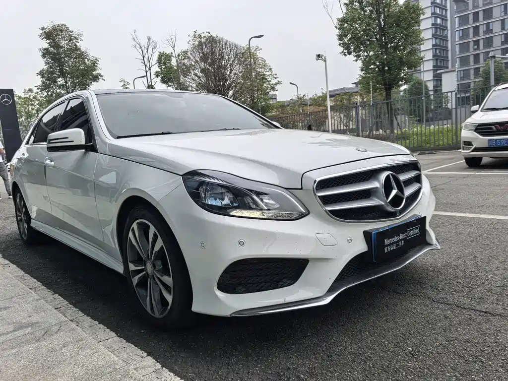 Mercedes-Benz E-Class — миниатюра 3