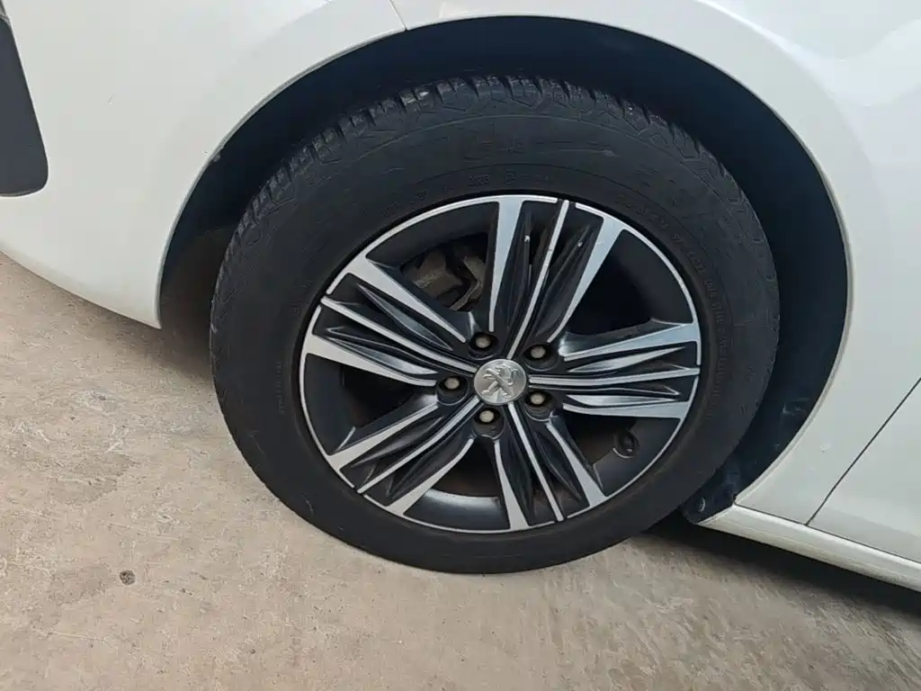 Peugeot 308 — миниатюра 23