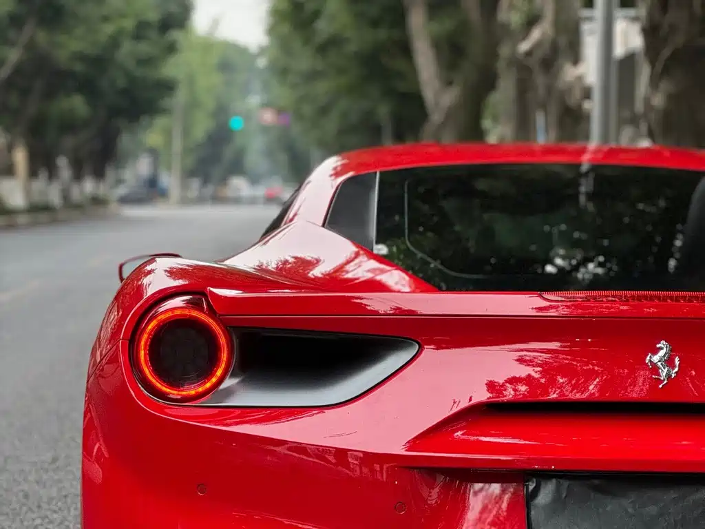 Ferrari 488 — миниатюра 11