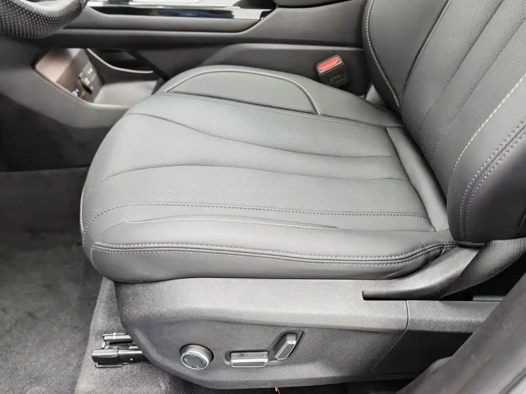 Geely Xingyue L — миниатюра 20
