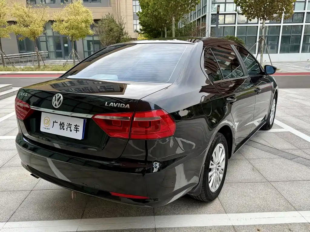 Volkswagen Lavida — миниатюра 9