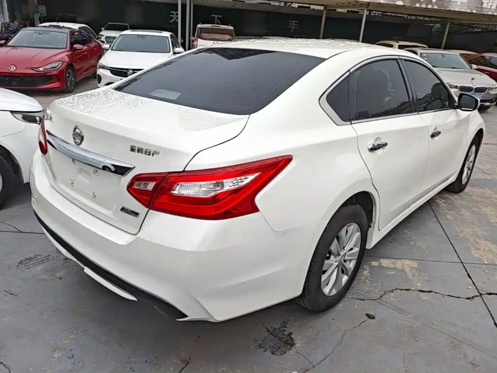 Nissan Teana — миниатюра 7