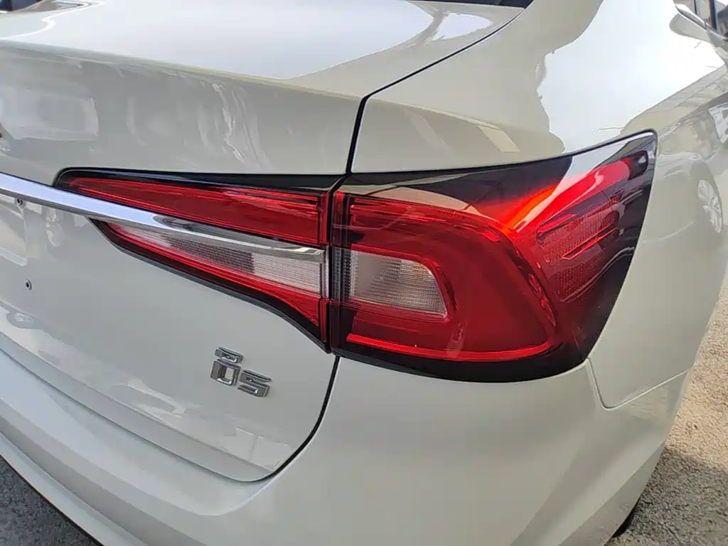 Roewe i5 — миниатюра 8