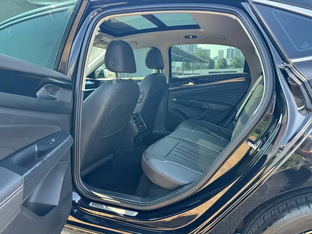 Volkswagen Passat — миниатюра 6