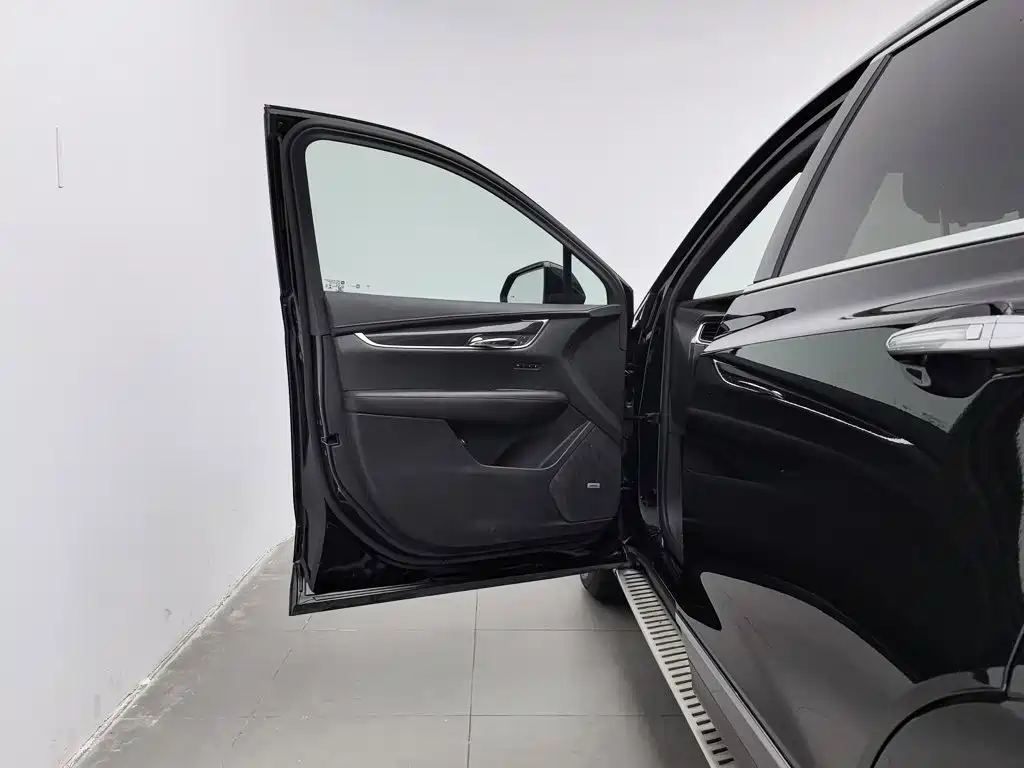 Cadillac XT5 — миниатюра 8