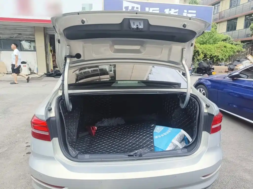 Volkswagen Lavida — миниатюра 19