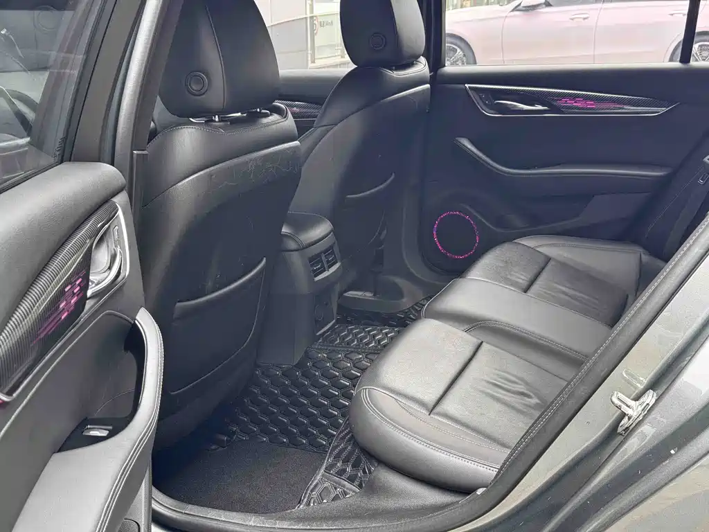 Cadillac CT5 — миниатюра 11