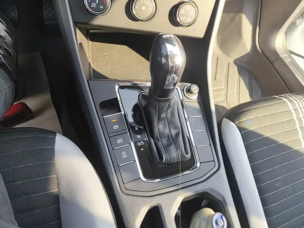 Volkswagen Bora — миниатюра 14