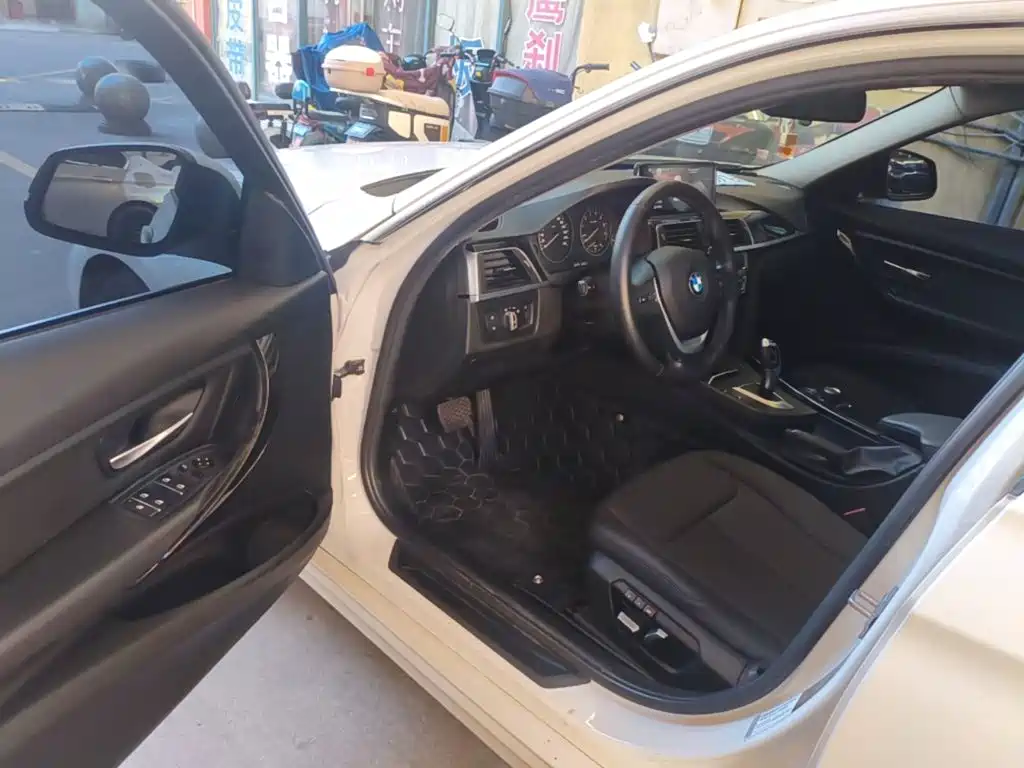 BMW 3 Series — миниатюра 16