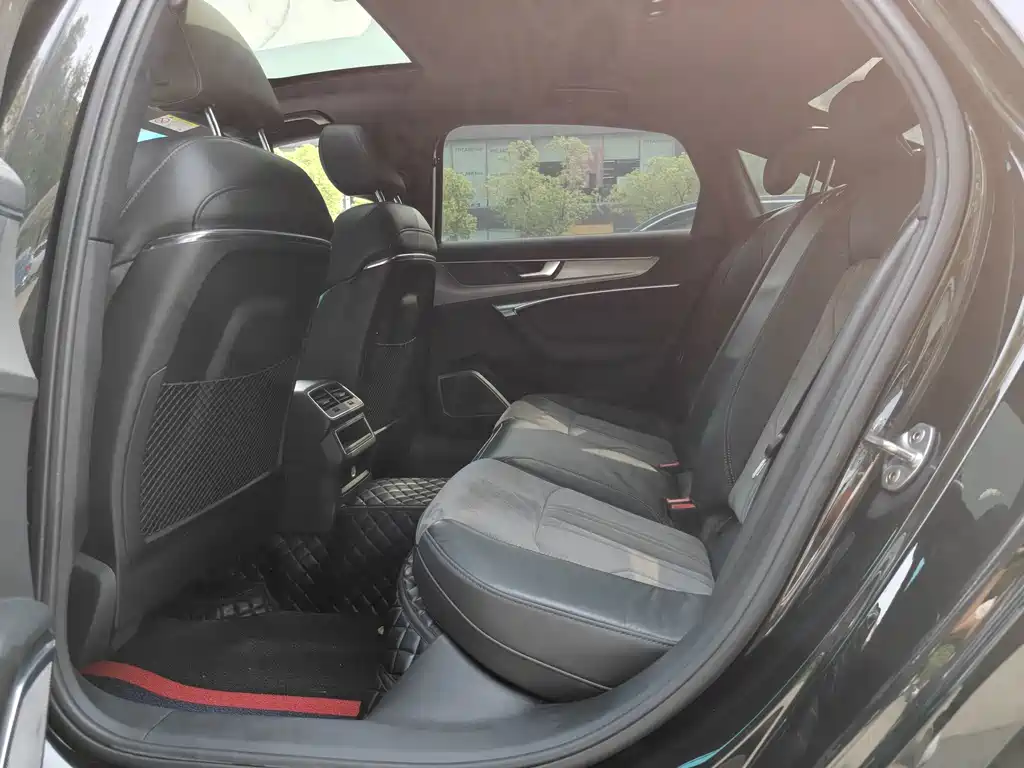 Audi A6L 2022 40 TFSI Luxury