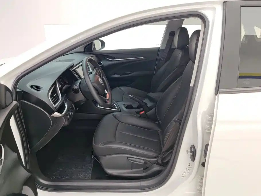 Buick Excelle — миниатюра 9