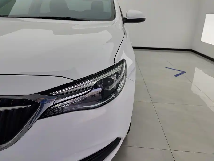 Buick Excelle — миниатюра 5