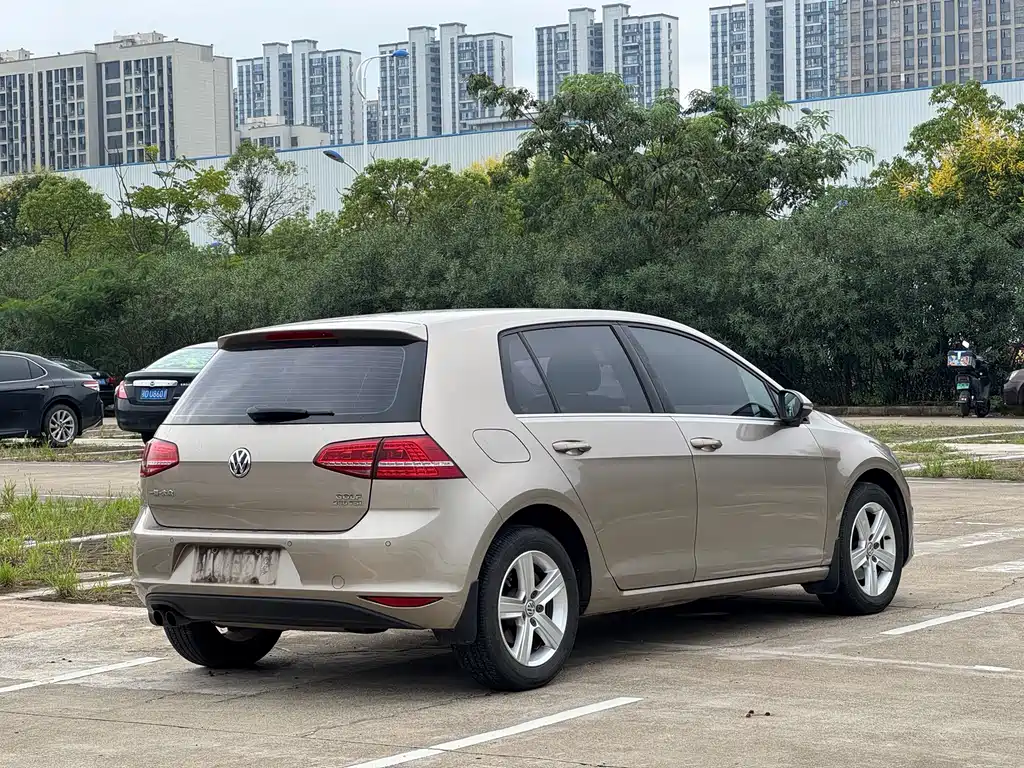 Volkswagen Golf — миниатюра 11