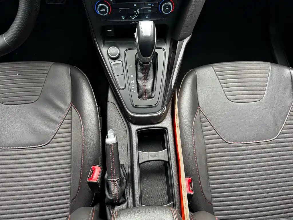 Ford Focus — миниатюра 14