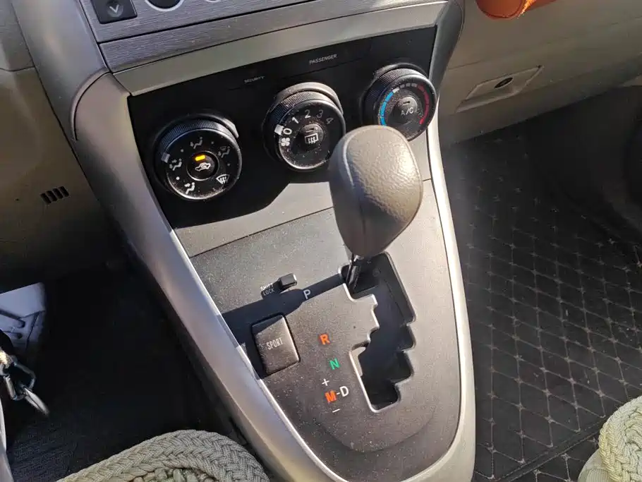 Toyota Verso — миниатюра 16