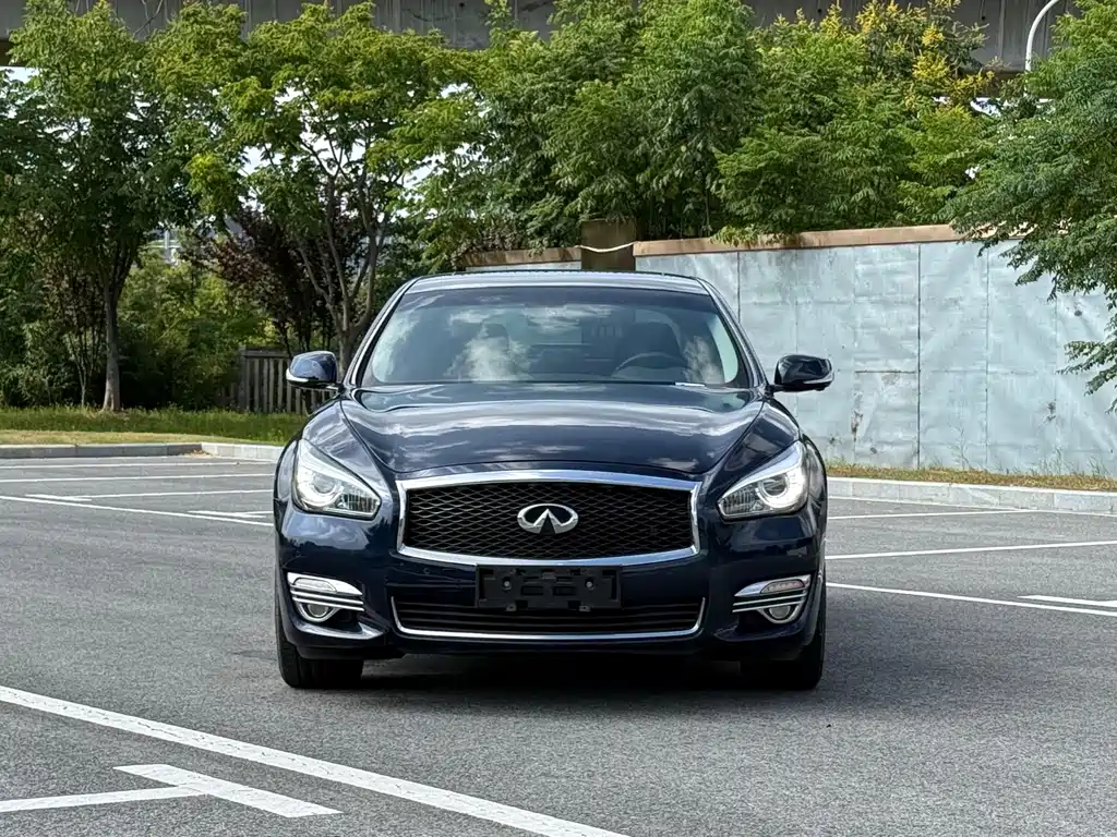 Infiniti Q70 — миниатюра 2