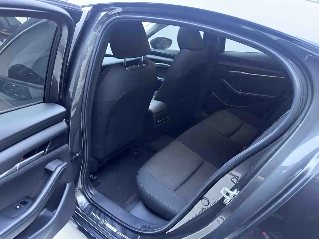Mazda 3 Axela — миниатюра 9