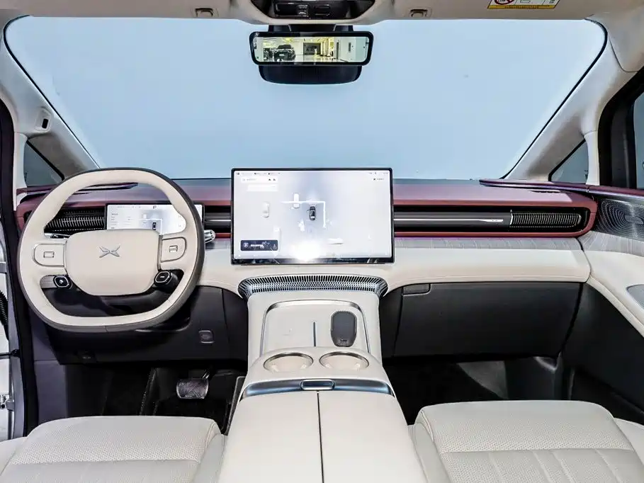 XPeng X9 — миниатюра 27