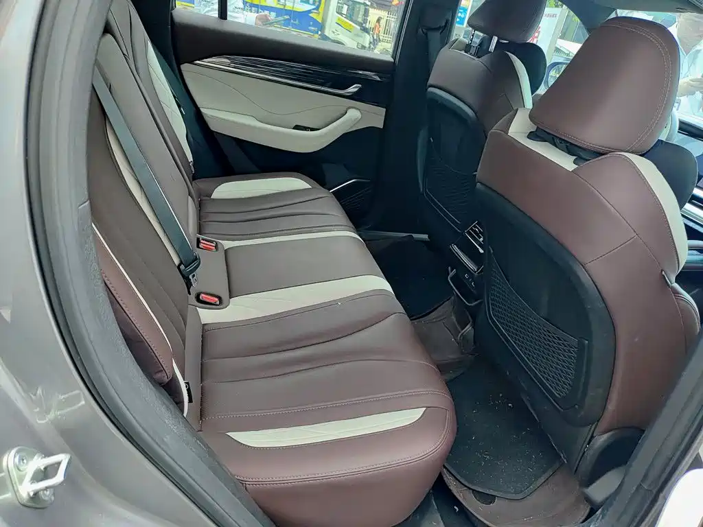 Geely Xingyue L — миниатюра 11