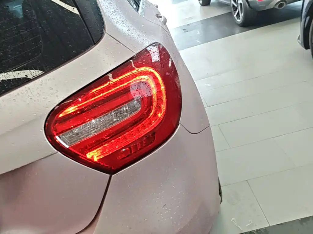 Mercedes-Benz A-Class (Import) — миниатюра 8
