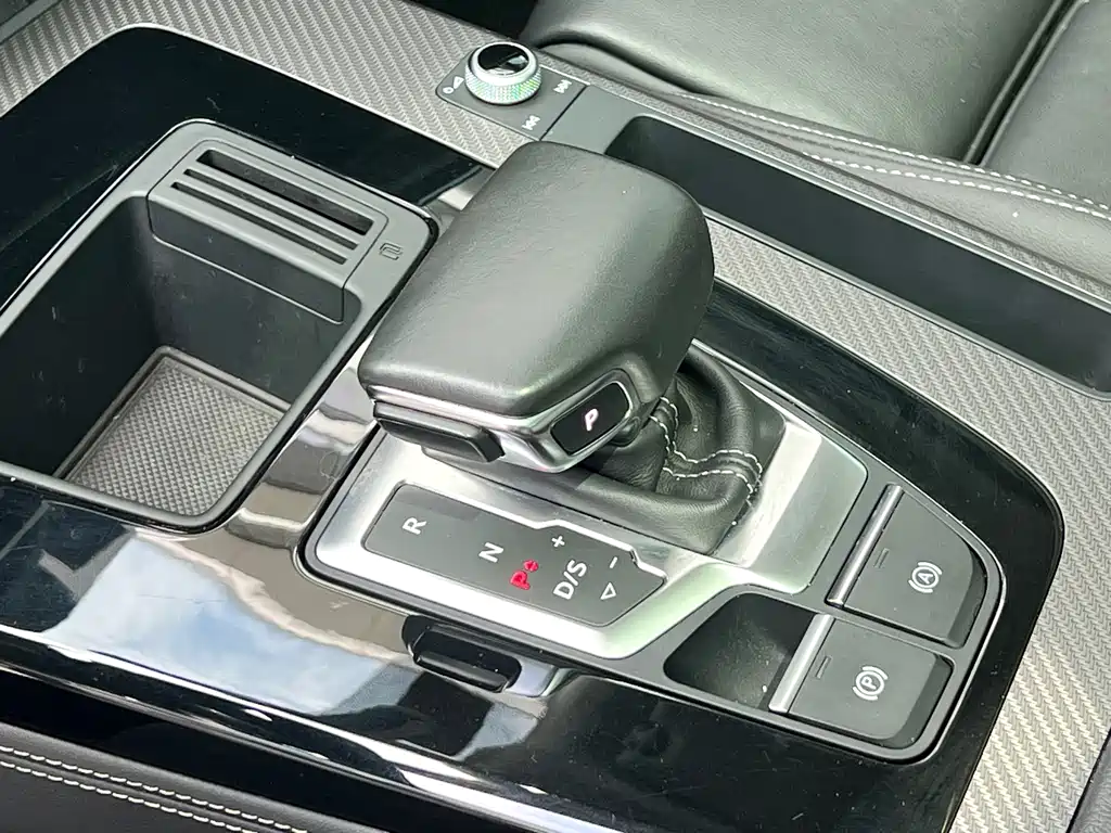 Audi Q5L — миниатюра 22