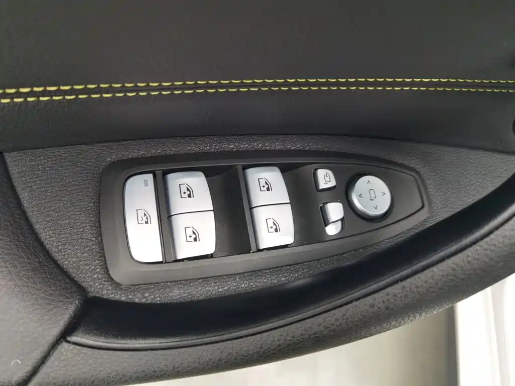 BMW X2 — миниатюра 9
