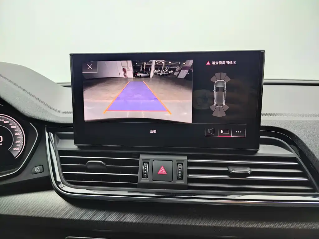 Audi Q5L — миниатюра 13