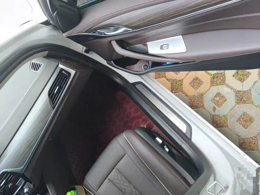 BMW 5 Series — миниатюра 18