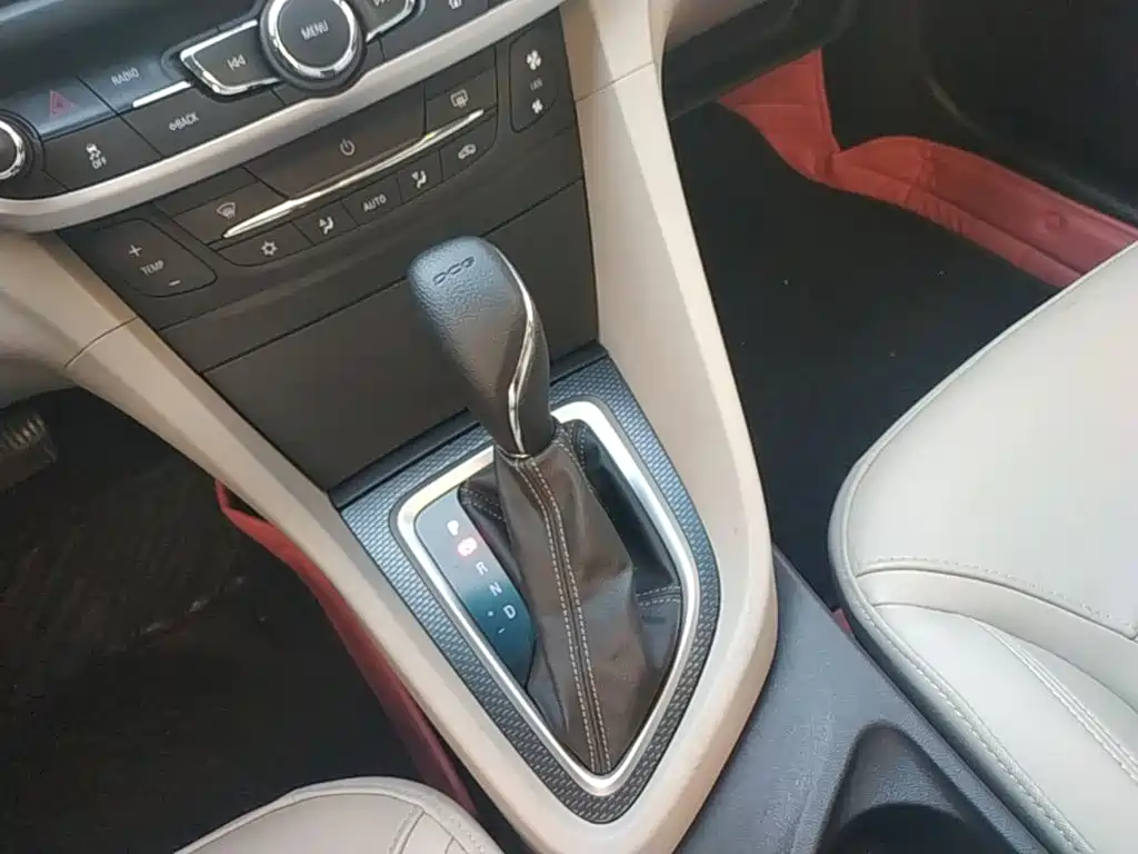 Buick Excelle — миниатюра 14