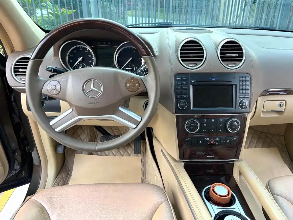 Mercedes-Benz GL-Class — миниатюра 12